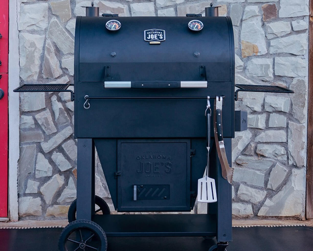 Oklahoma Joe's Marshal Black Centerbox Charcoal Smoker, , hi-res image number null