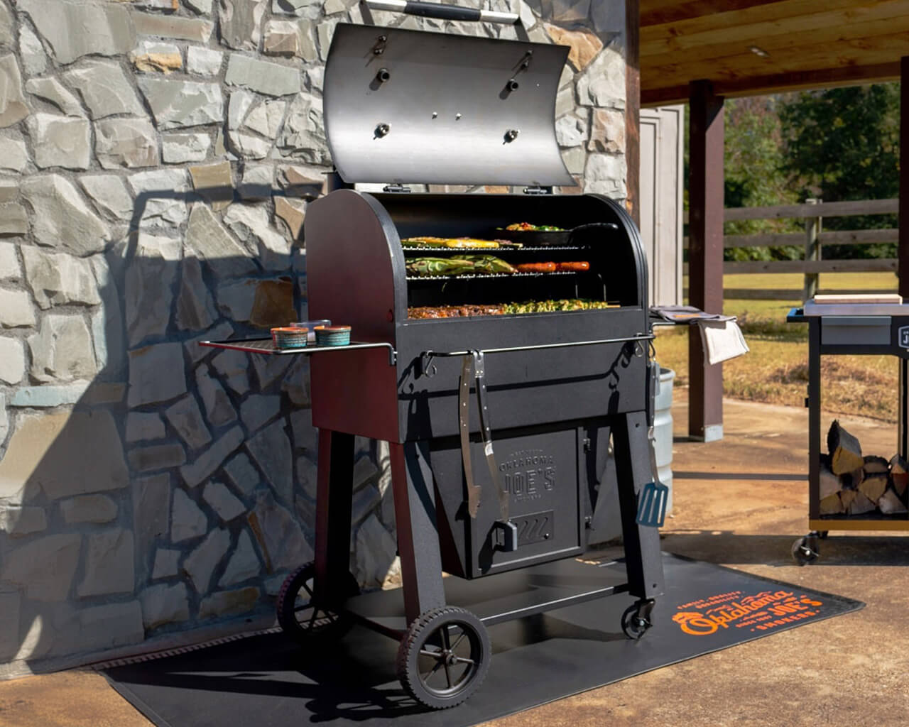 Oklahoma Joe's Marshal Black Centerbox Charcoal Smoker, , hi-res image number null