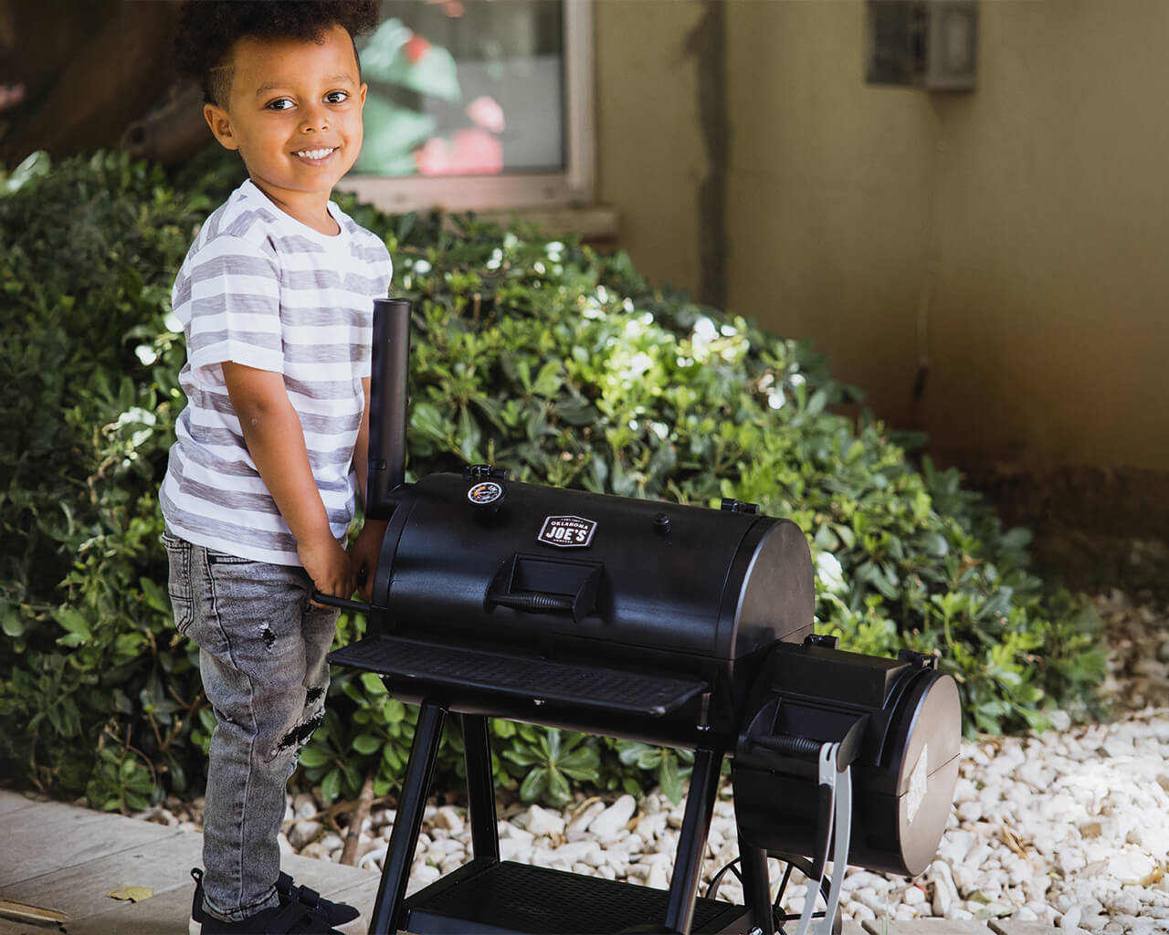 Oklahoma Joe's Kids Play Toy BBQ Smoker Set with Real Smoke Effect, , hi-res image number null